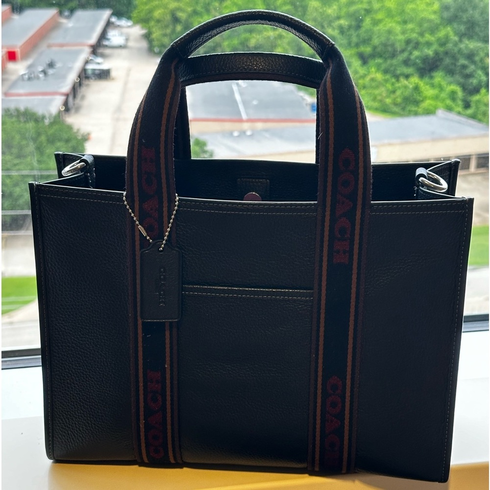 Coach Smith tote bag- LIKE NEW and Free Shipping (US ONLY)